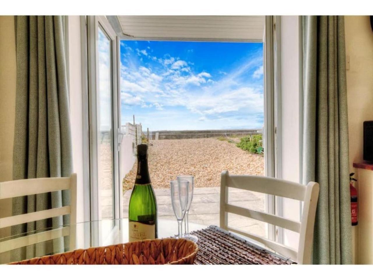Air Maison - Solent View Beachfront Apartment South Hayling Exterior foto